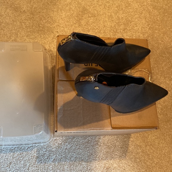 Calvin Klein Booties - Picture 10 of 11